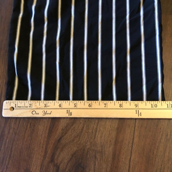 ✨3 FOR $24✨Black and white wide leg pants - Picture 8 of 8